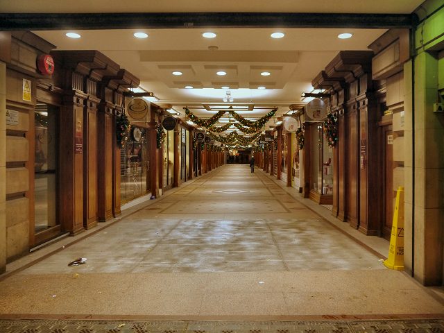 Royal_Exchange_Arcade_before_refurb